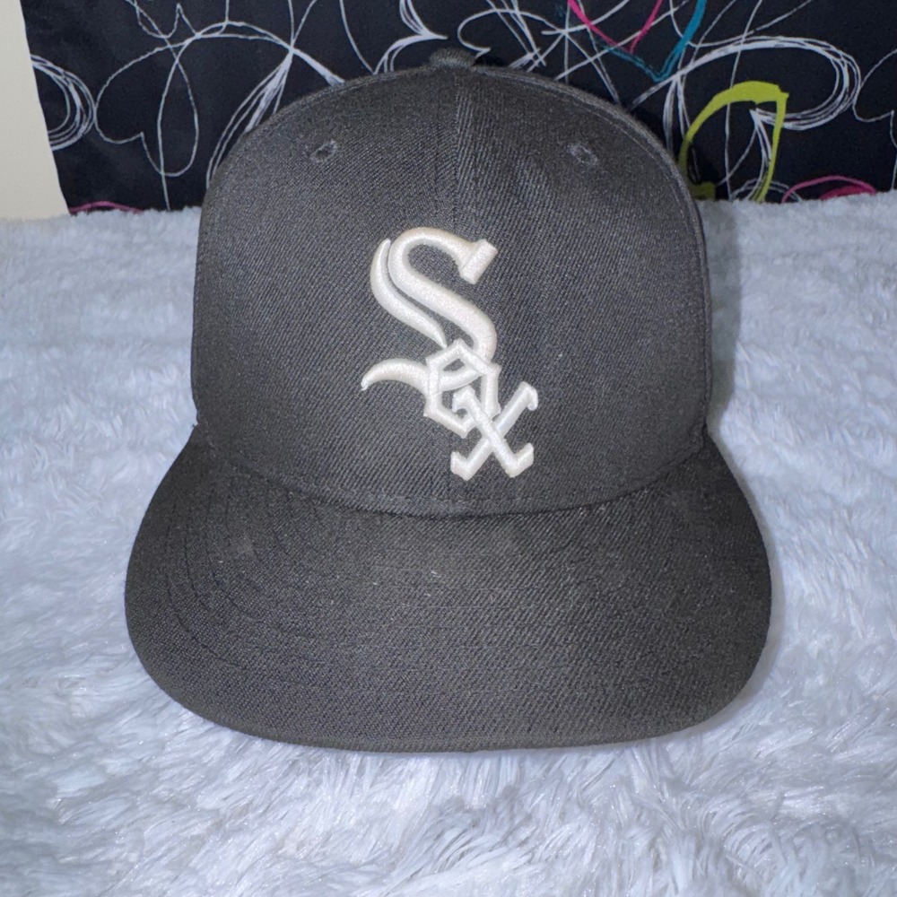 New Era 59FIFTY Chicago White Sox Hat Mens 7 1/4 Black Good MLB On-Field Cap